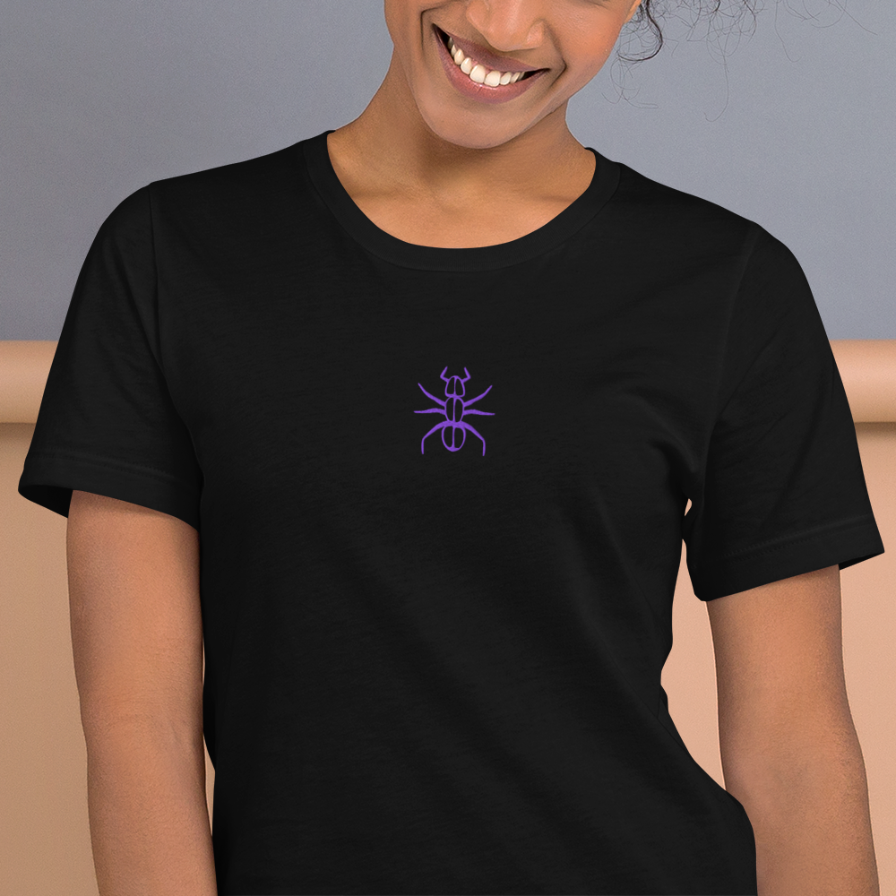 Ant Phantom streetwear tee black zoomed detail – graphic print close-up